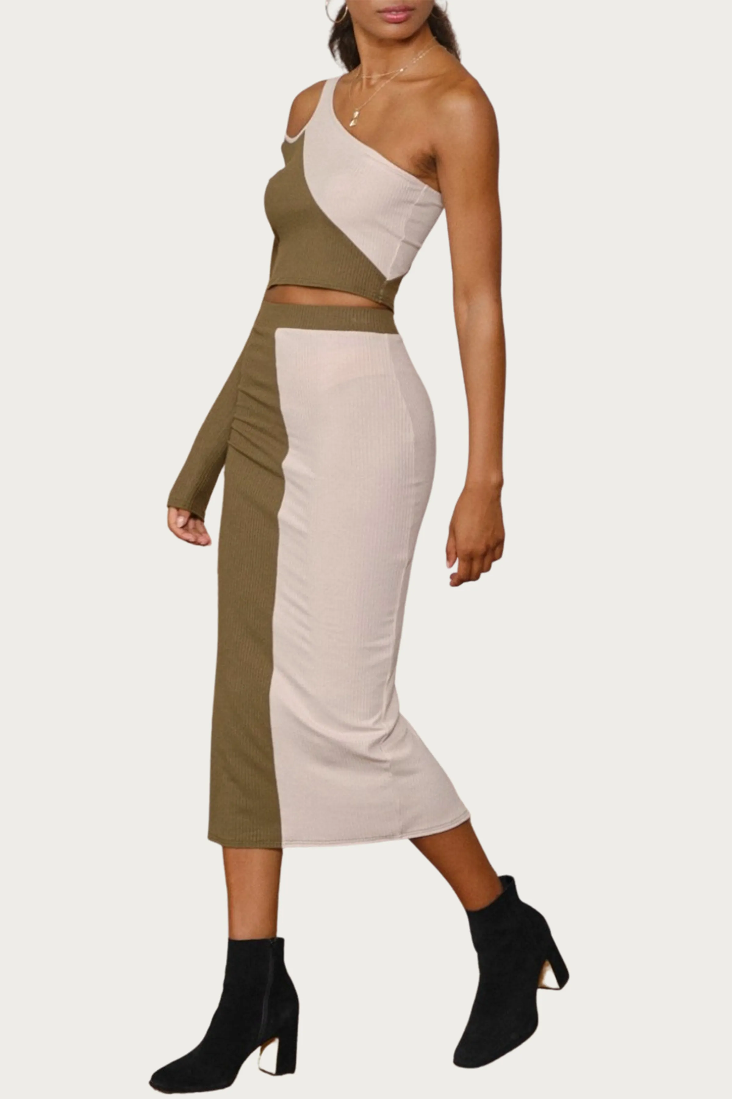 COLORBLOCKED RIBBED-KNIT ONE-SLEEVE TOP