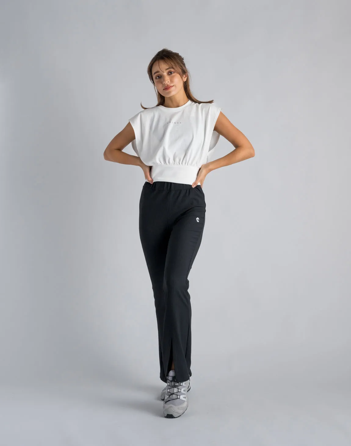 CRONOS WOMEN LOGO SLEEVELESS【WHITE】