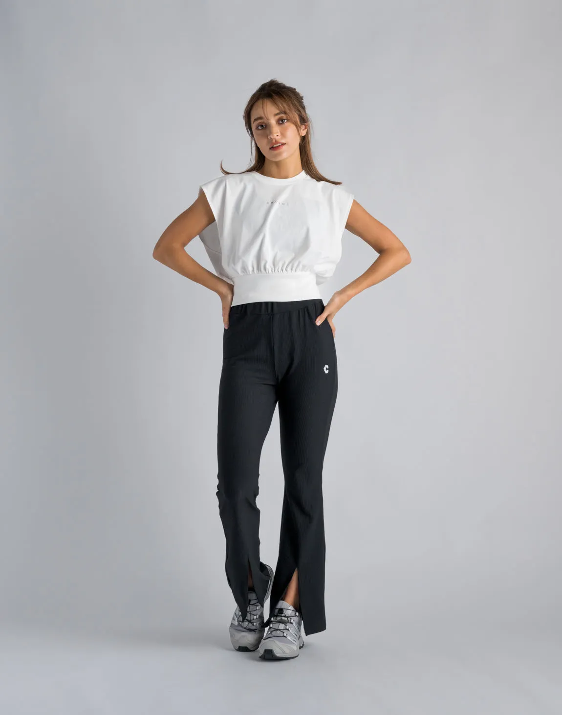 CRONOS WOMEN LOGO SLEEVELESS【WHITE】