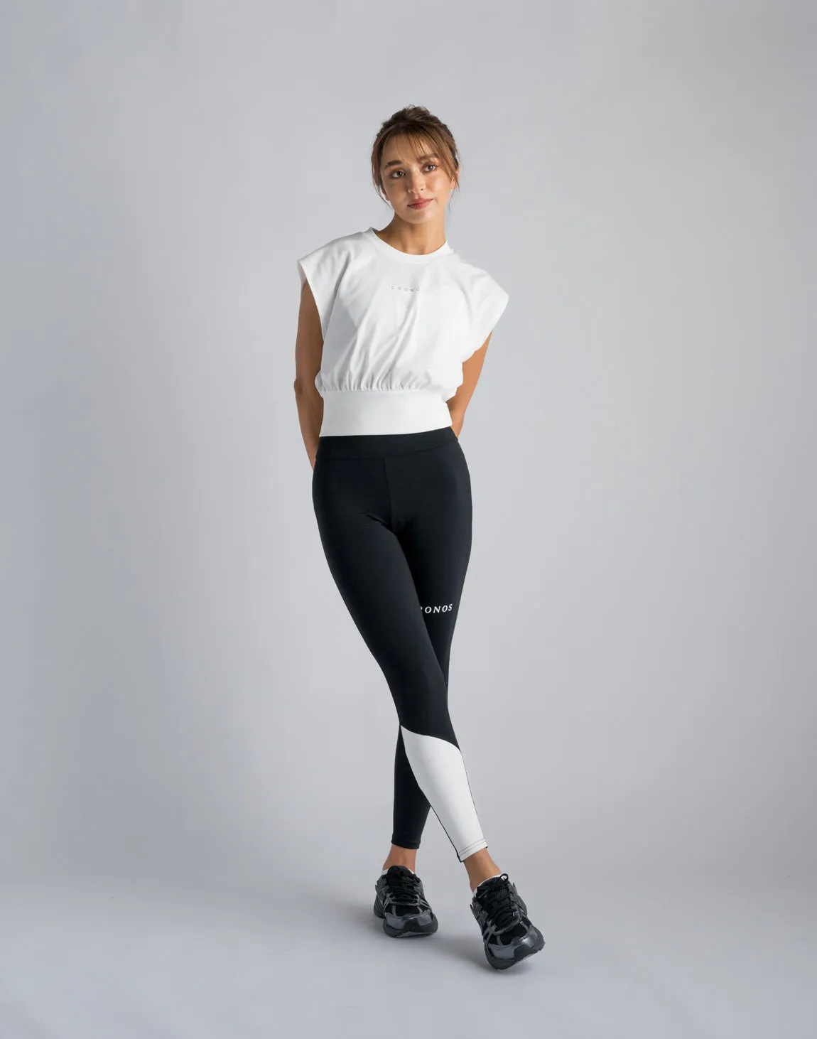 CRONOS WOMEN LOGO SLEEVELESS【WHITE】