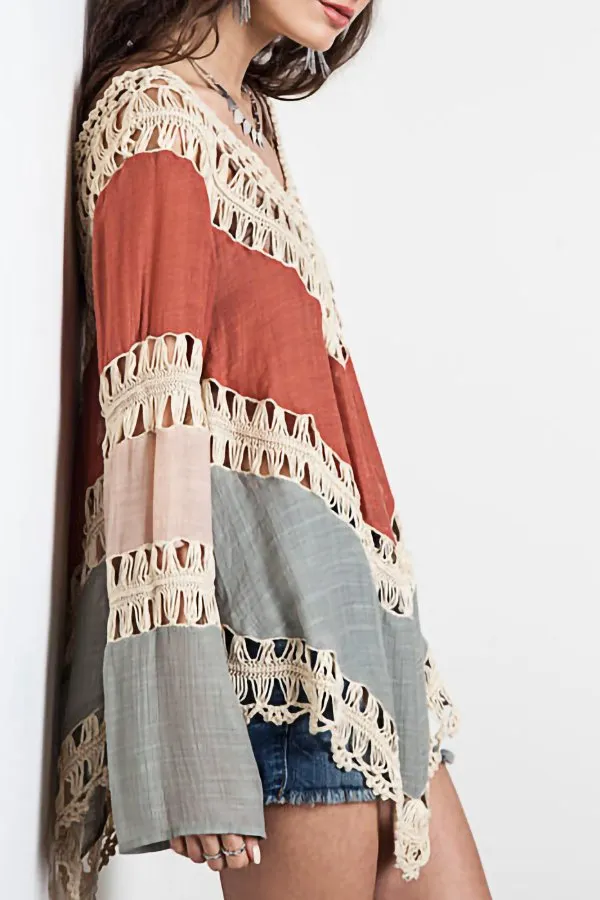Cutout Beach Blouse (Fit 99 To 154lbs)