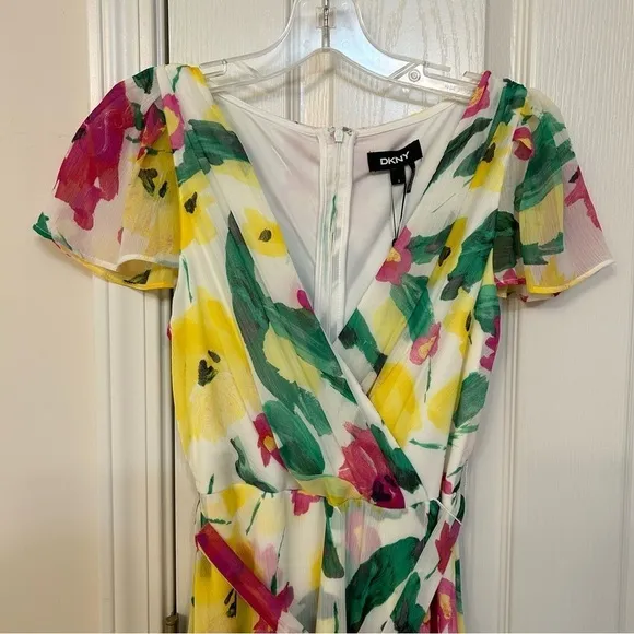 DKNY Short Sleeve Asymmetrical Faux Wrap Floral Dress in White/Pink/Green Size 2