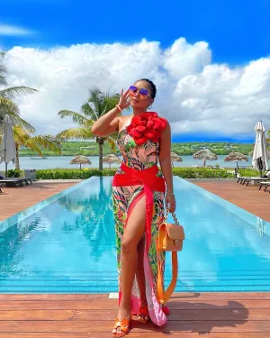 It Girl Beach Club Look