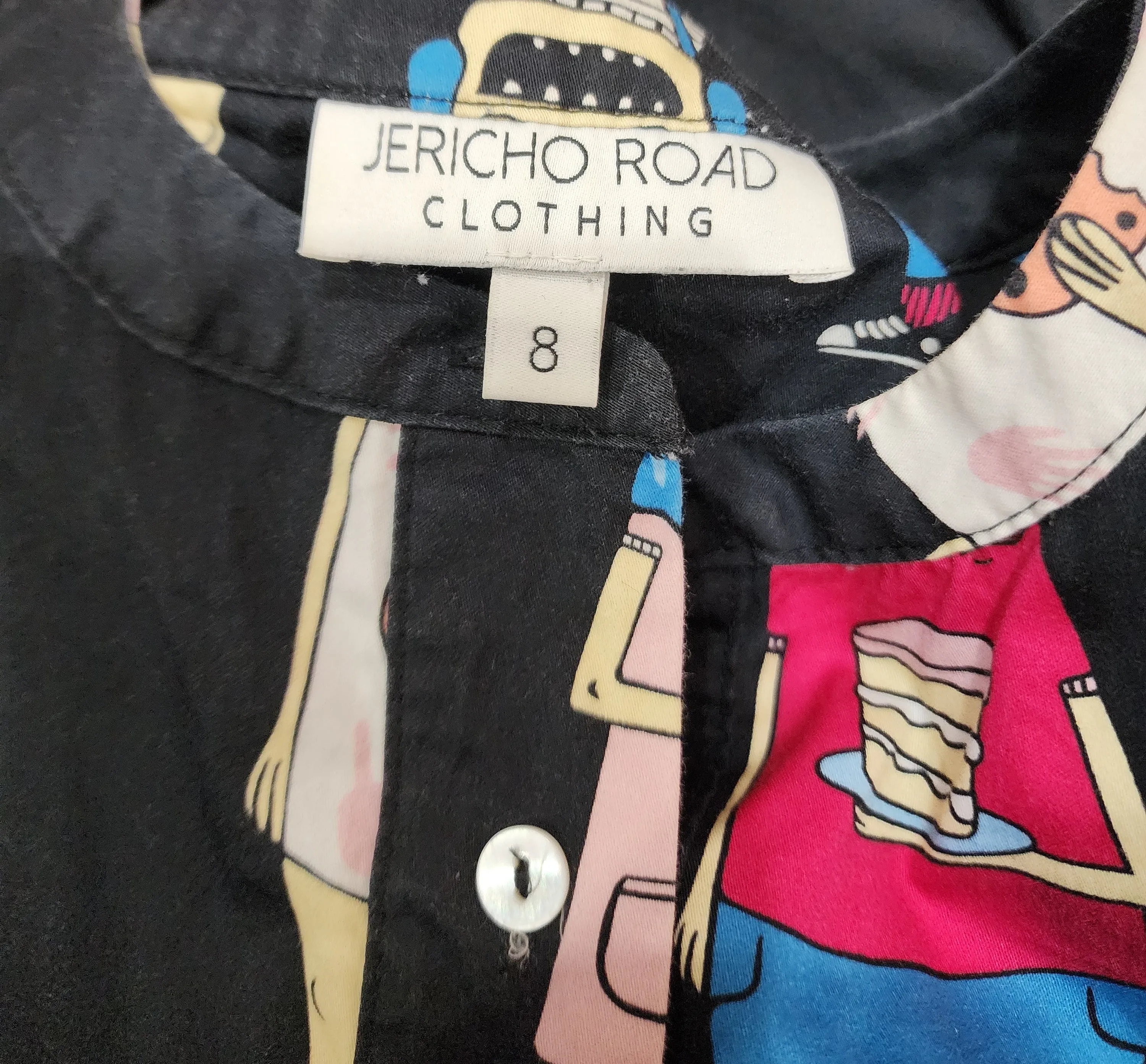 Jericho Road black unique print top size 8