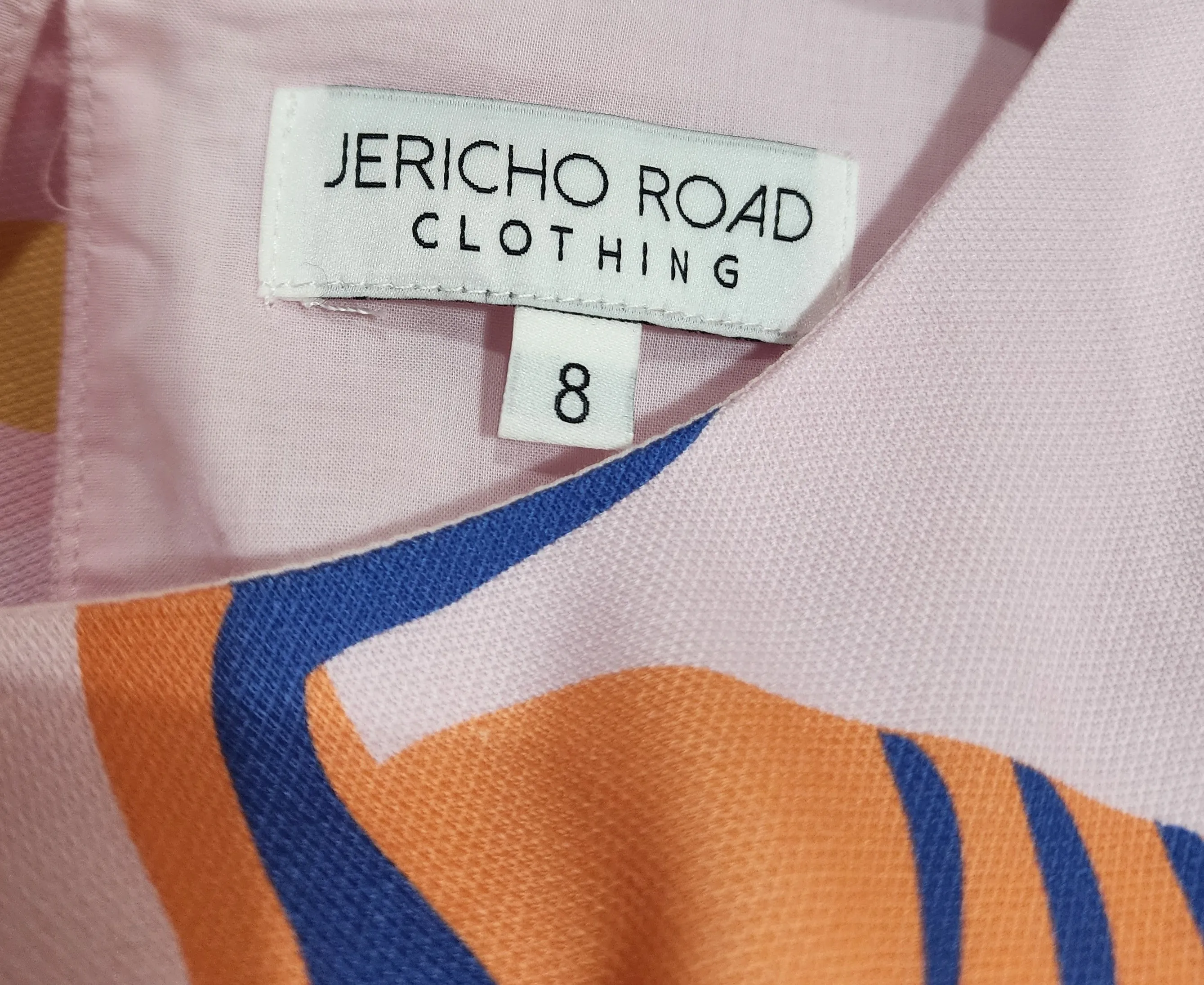 Jericho Road pink dinosaur top size 8