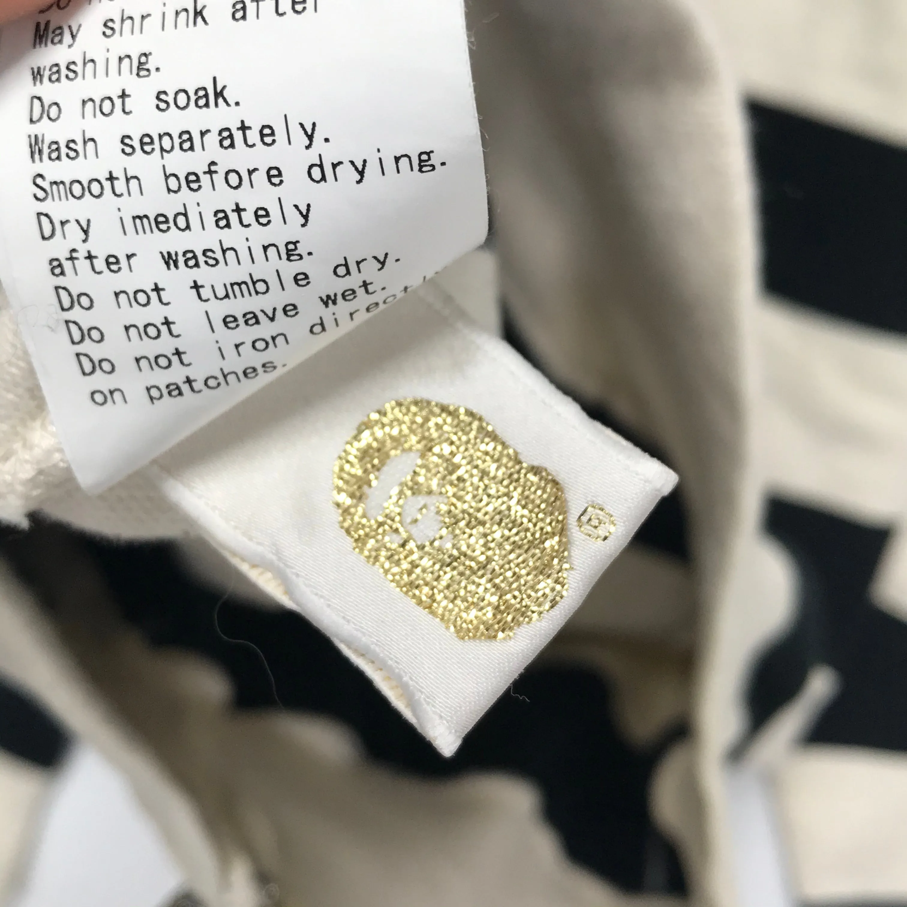 [M] A Bathing Ape Bape Crest Striped Hoodie