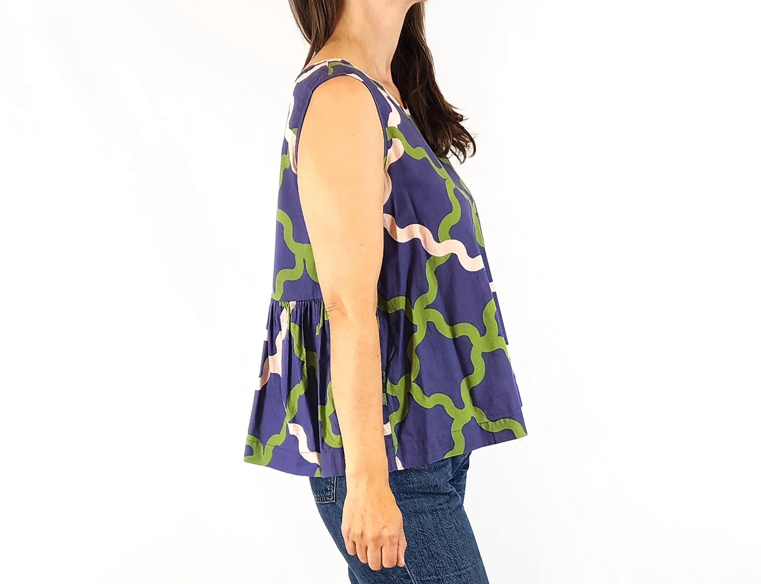 Obus purple unique print top size 0, fits 6 and 8
