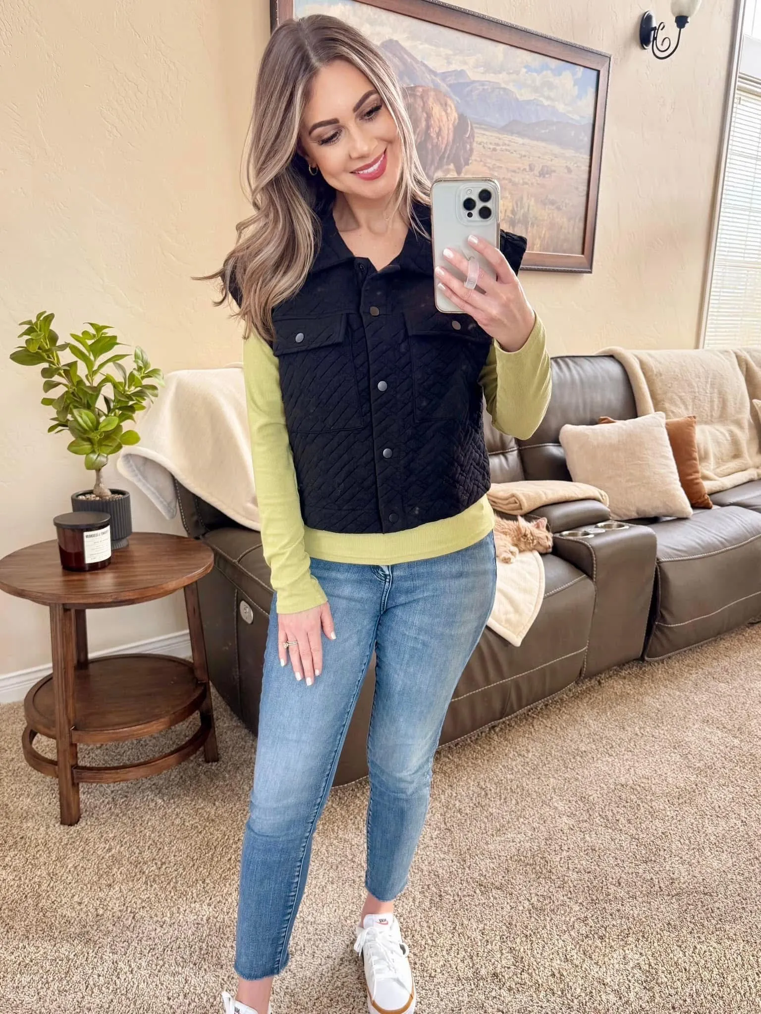 Quilted Sleeveless Vest In Black