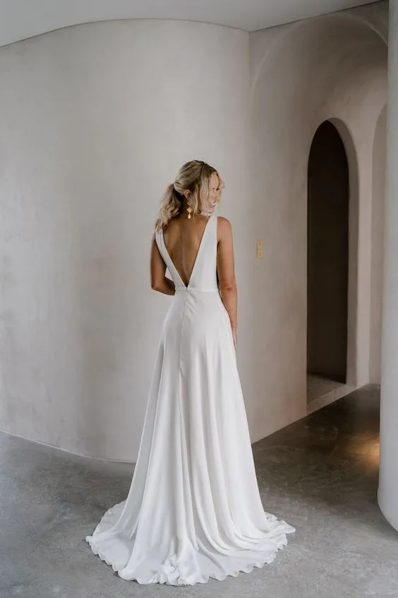 Sexy Slit Plunge Neckline Summer Wedding Dress