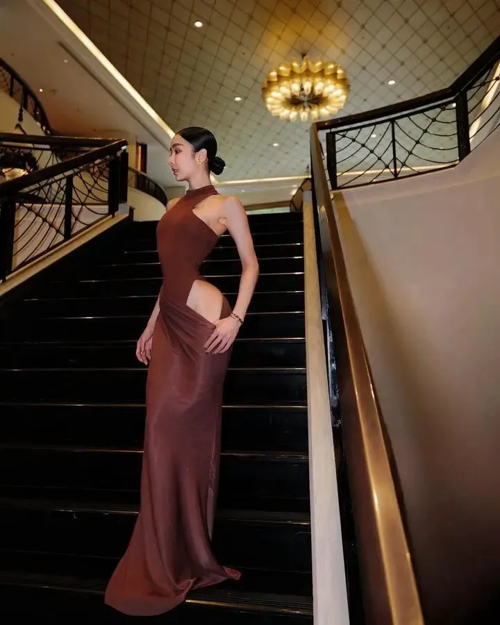 Sleeveless Satin Patchwork Hollow Out Long Dress for Women - Sexy, Elastic, and Elegant Maxi Evening Gown