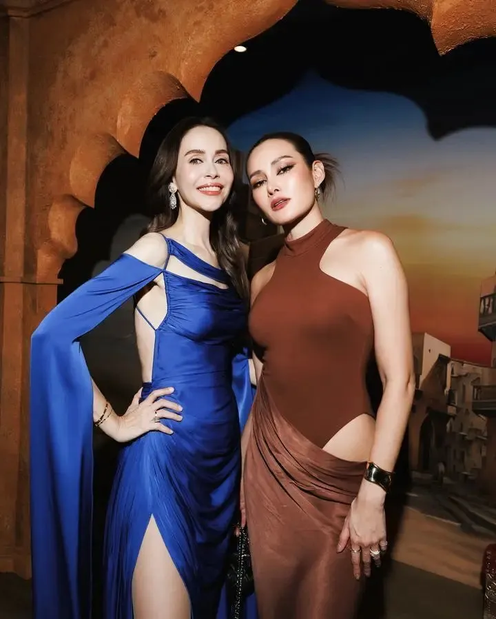 Sleeveless Satin Patchwork Hollow Out Long Dress for Women - Sexy, Elastic, and Elegant Maxi Evening Gown