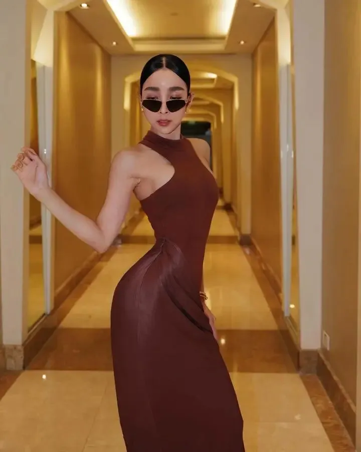 Sleeveless Satin Patchwork Hollow Out Long Dress for Women - Sexy, Elastic, and Elegant Maxi Evening Gown