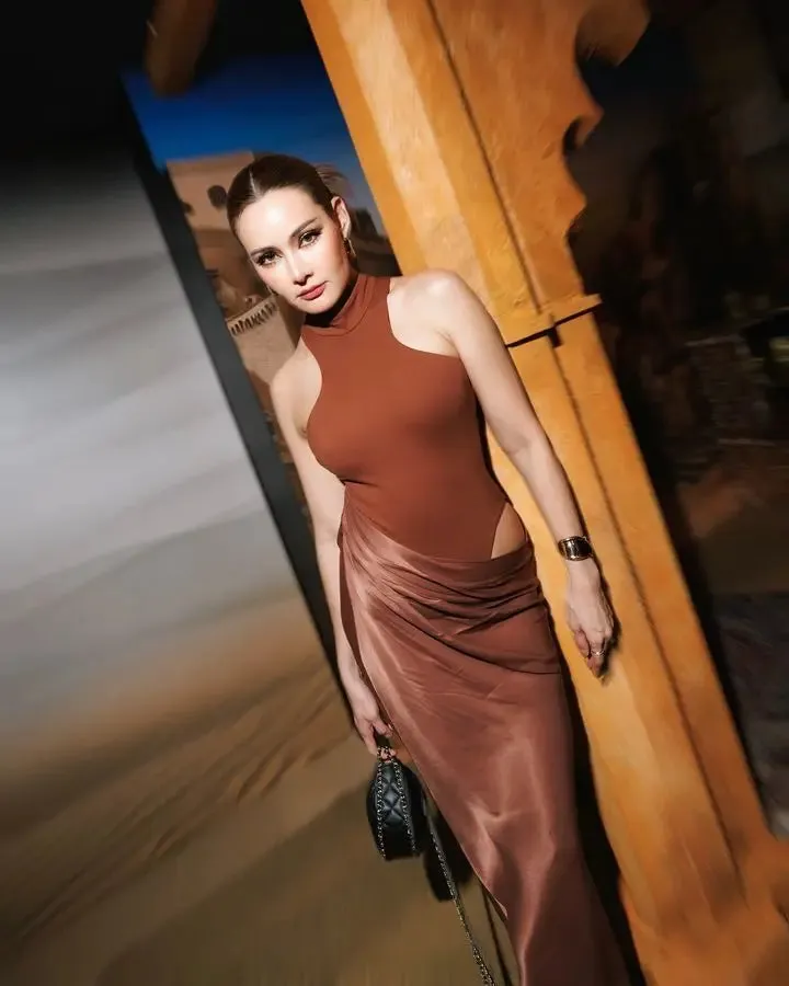 Sleeveless Satin Patchwork Hollow Out Long Dress for Women - Sexy, Elastic, and Elegant Maxi Evening Gown