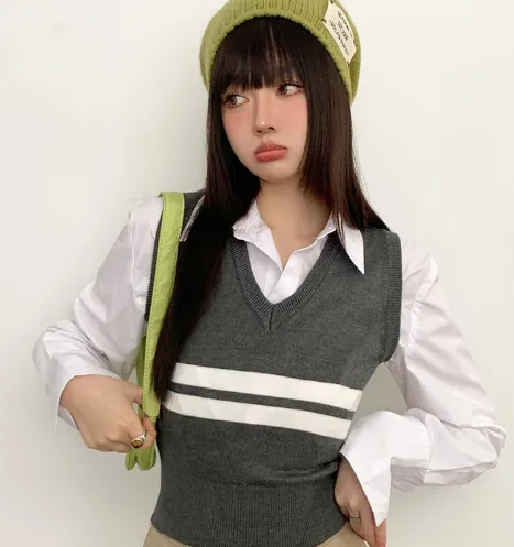 STRIPED KNIT VEST  KF83518