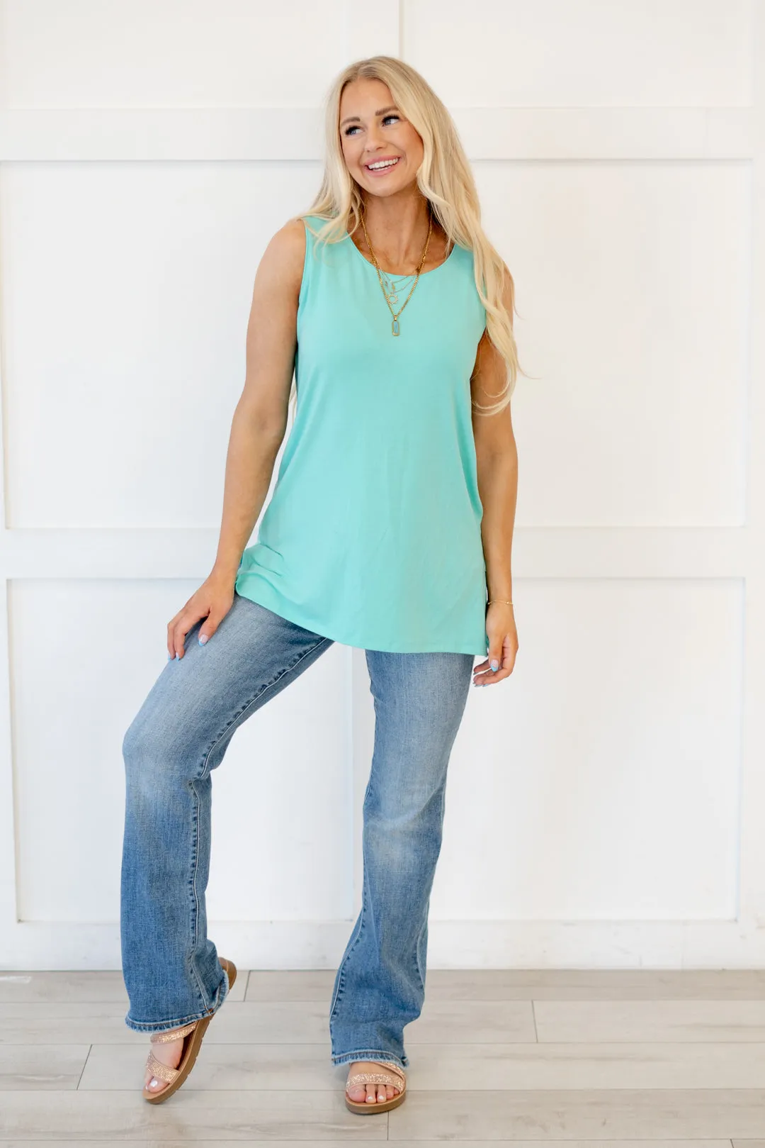 Summer Days Sleeveless Round Neck Top