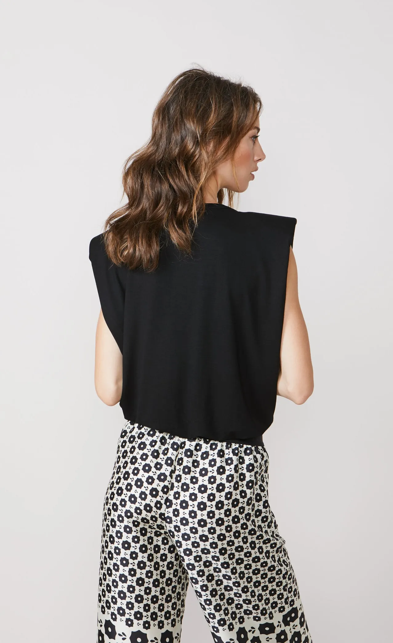 Summum Shoulder Pads Top