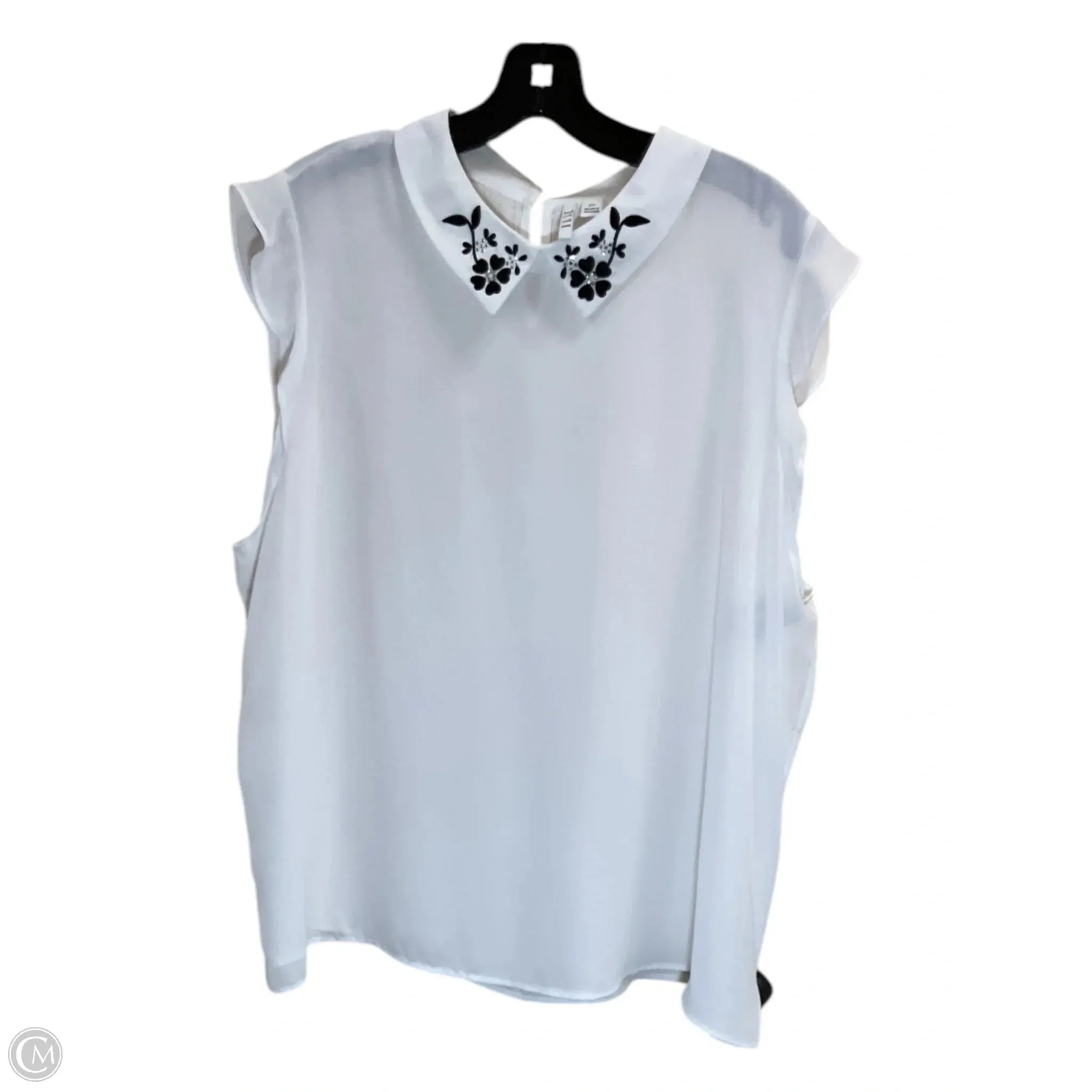 Top Sleeveless By Elle In White, Size: 1x