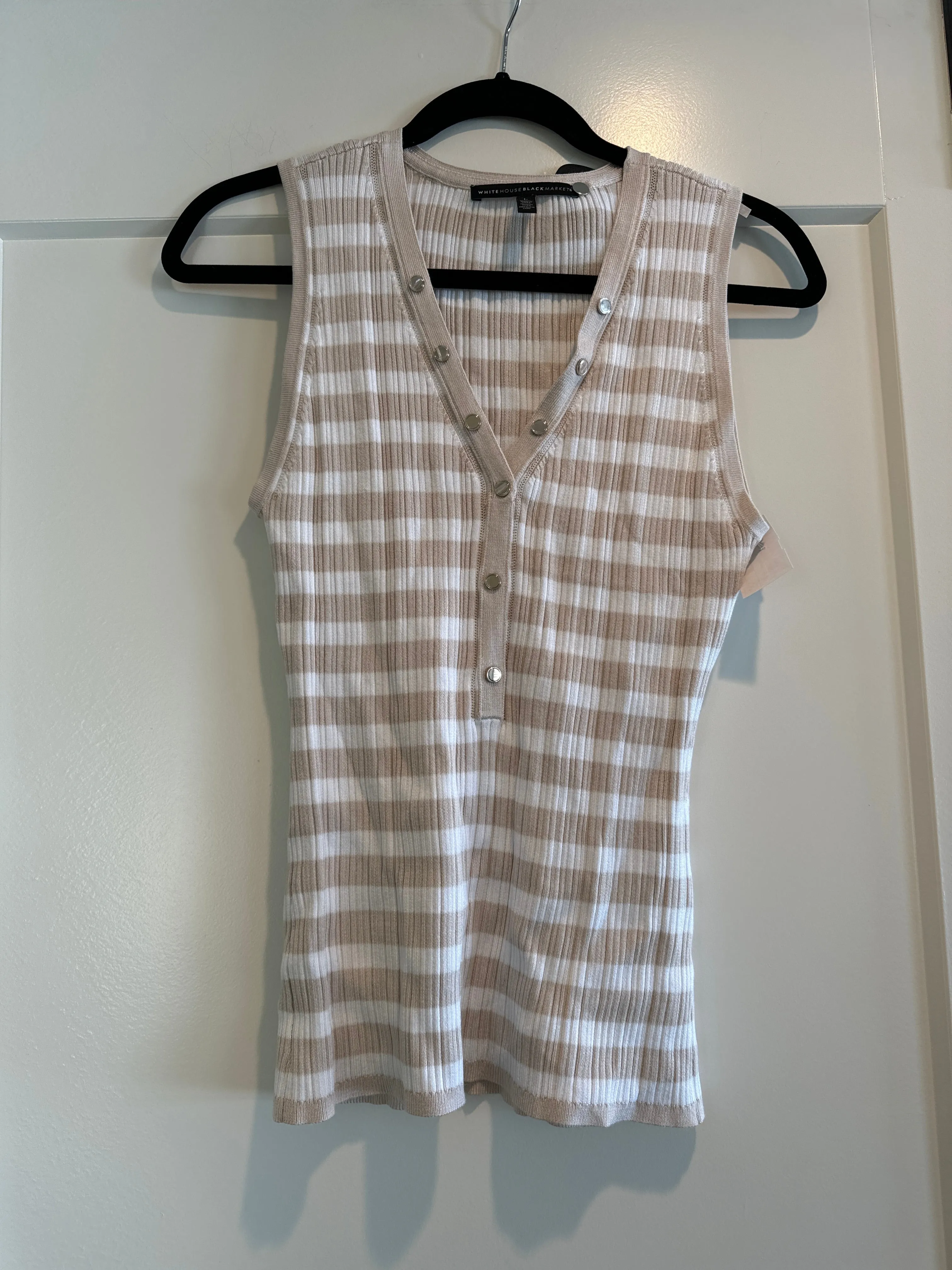 Top Sleeveless By White House Black Market In Tan, Size: L