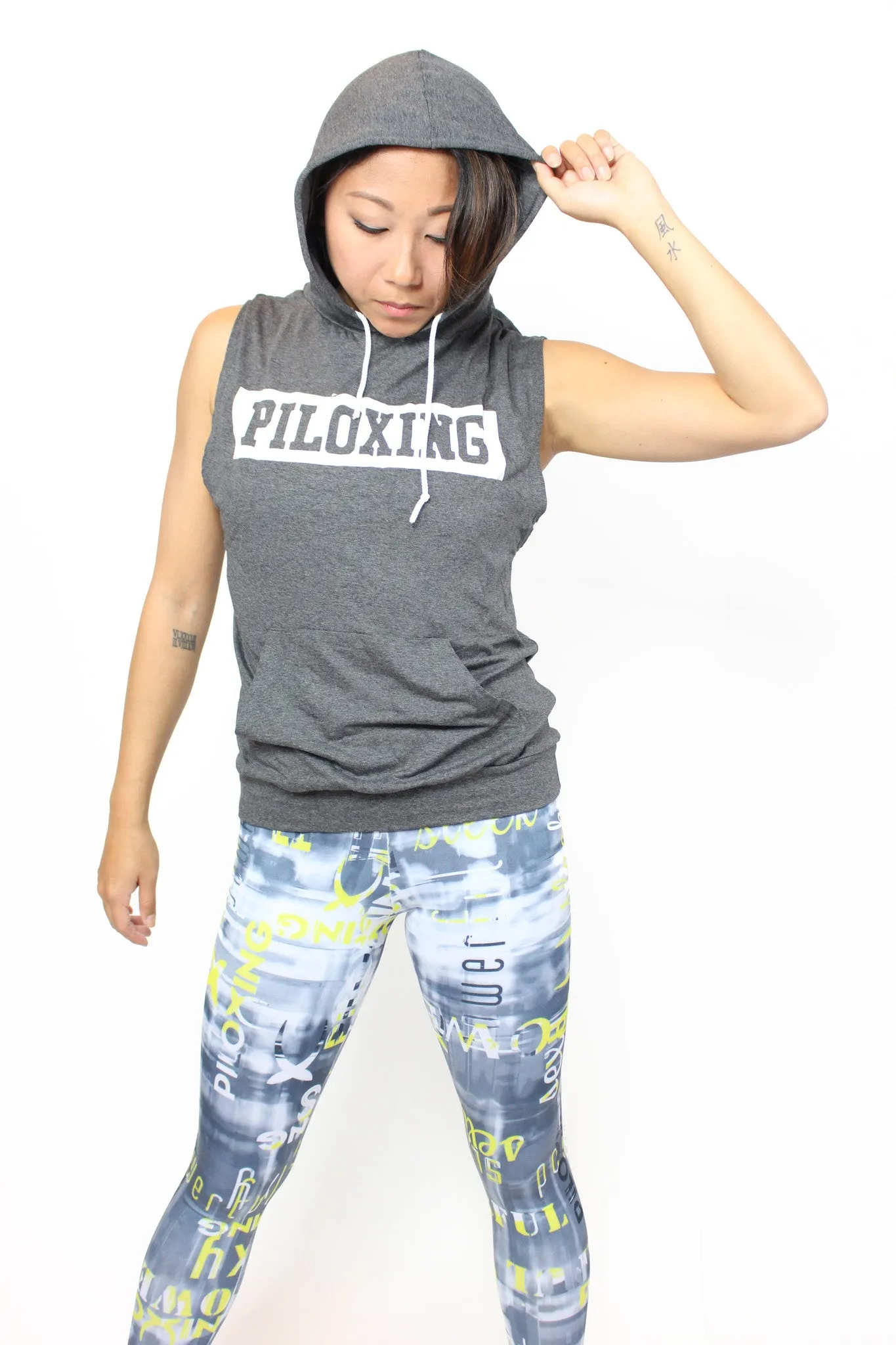 UNISEX SLEEVELESS HOODIE