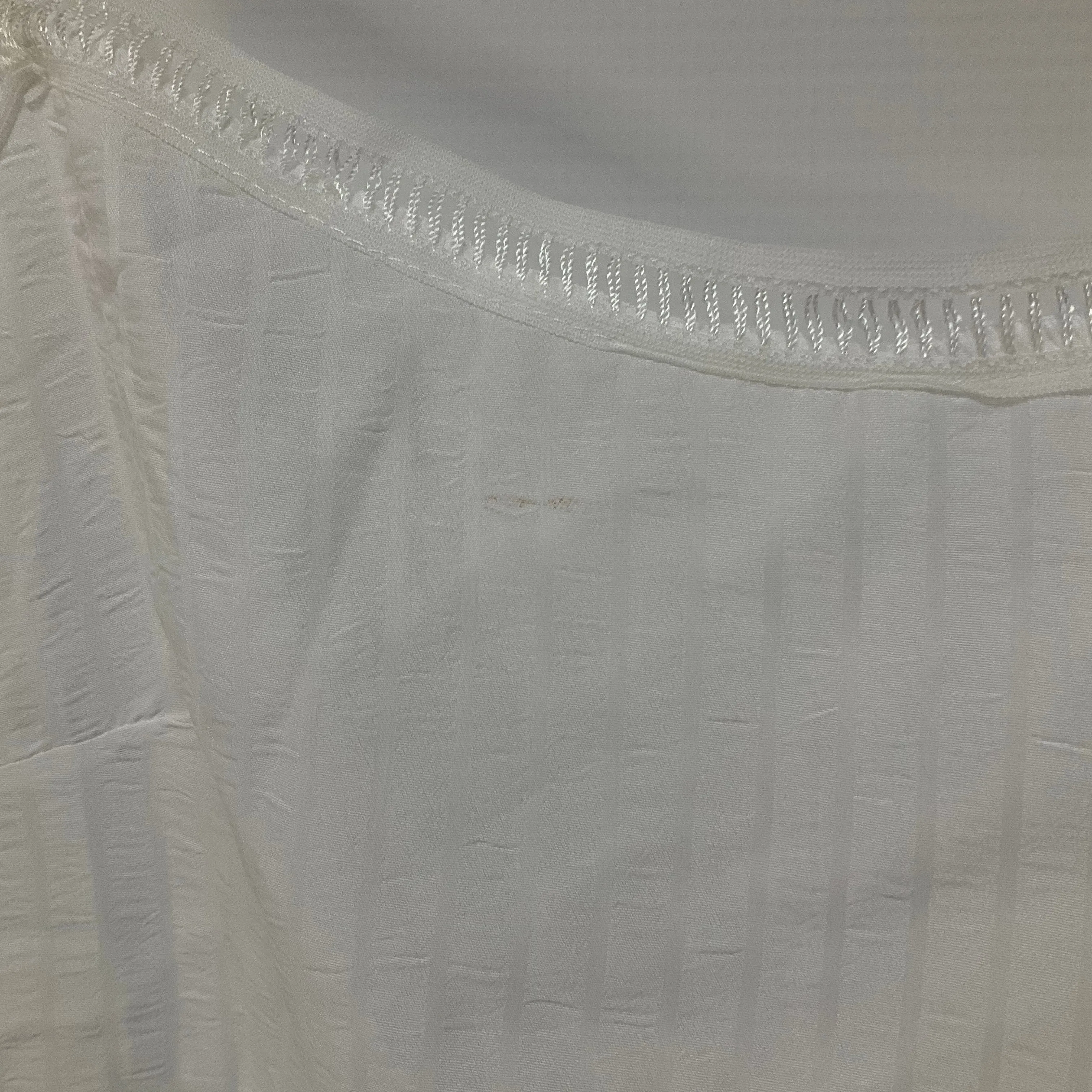 White Top Sleeveless Cmc, Size L